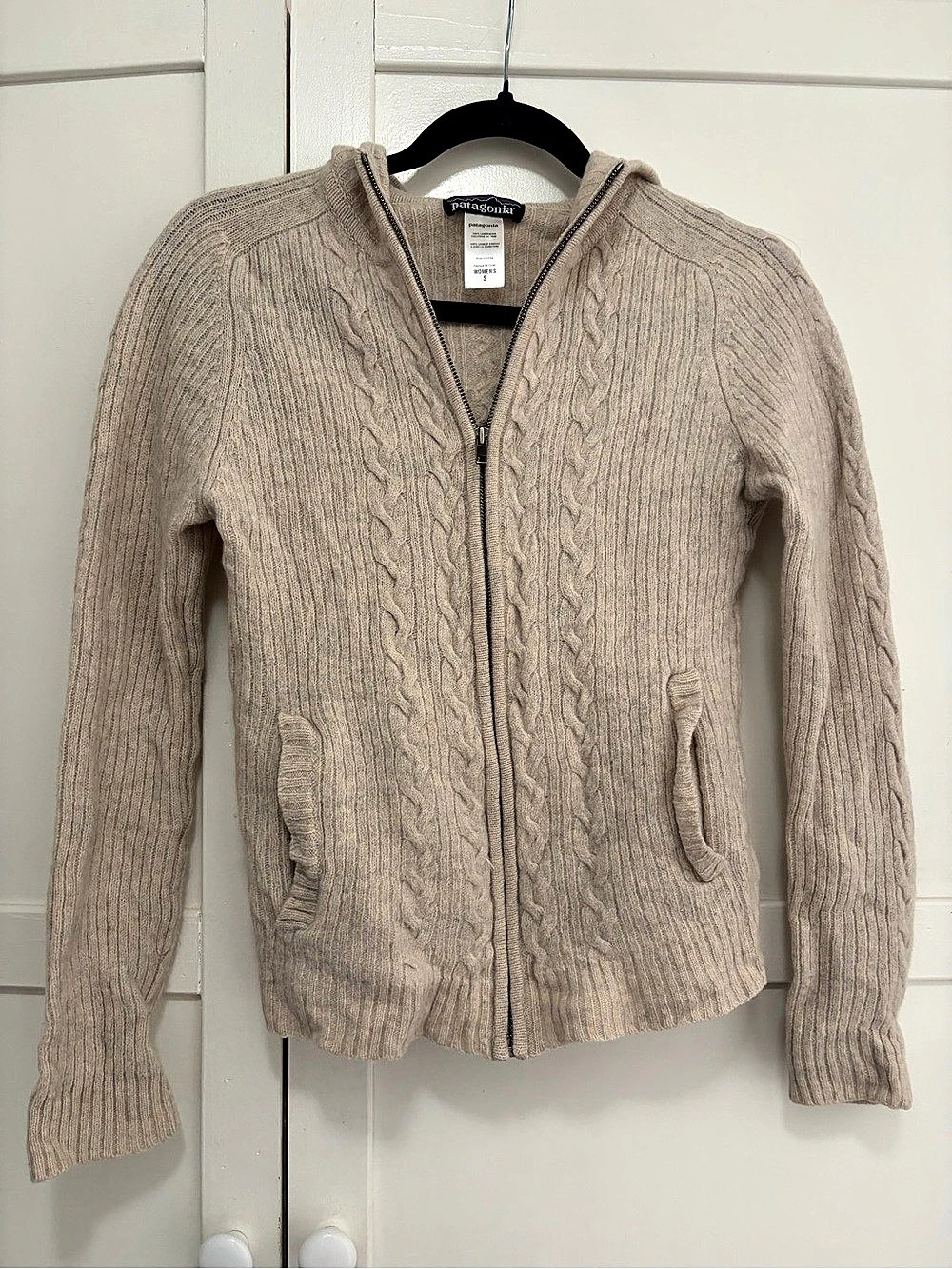 Patagonia 100% Lambswool Full Zip Hooded Sweater Beige Small